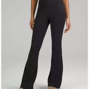 Lululemon Flared Groove Pants NWT Size 4